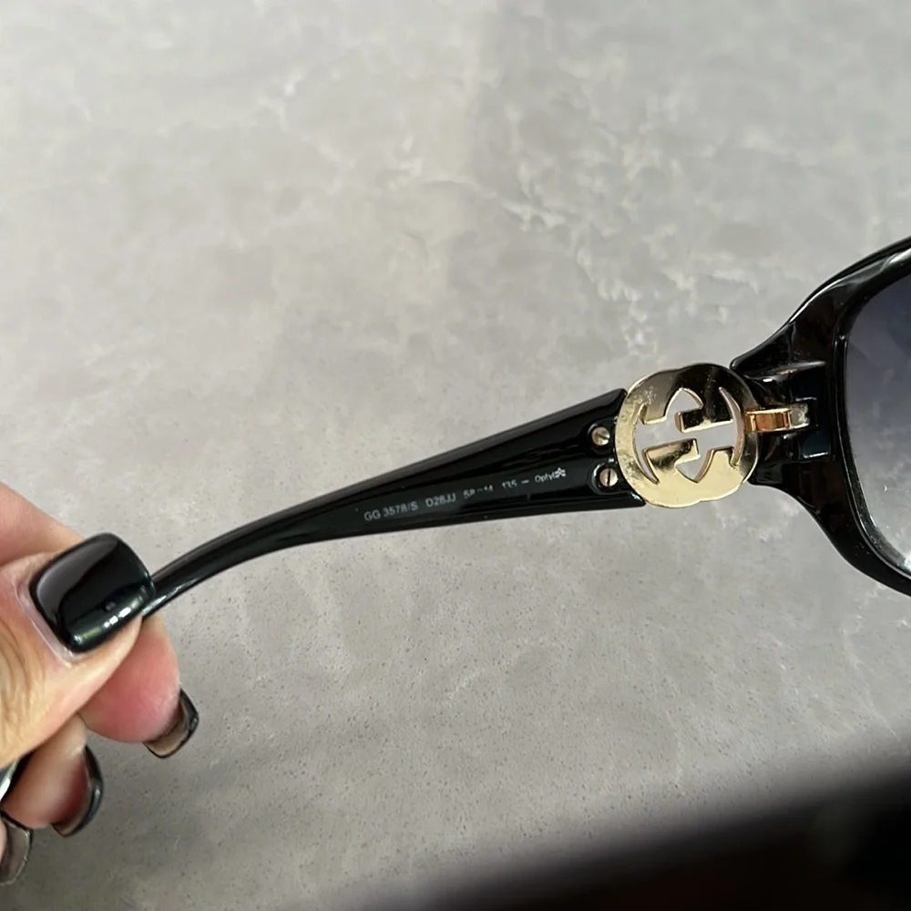 Gucci black sunglasses with crystals GG at the sides - Picture 6 of 9